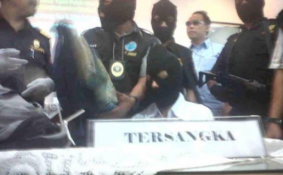 Penyelundup Sabu Senilai Rp 1 Miliar Seorang Wanita