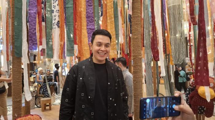 Kunci Gitar Lagu Langit Abu-abu - Tulus: di Bawah Basah Langit Abu-abu, Kau di Mana?