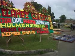 Papan Bunga Ucapan untuk Demokrat Siantar Bertumbangan