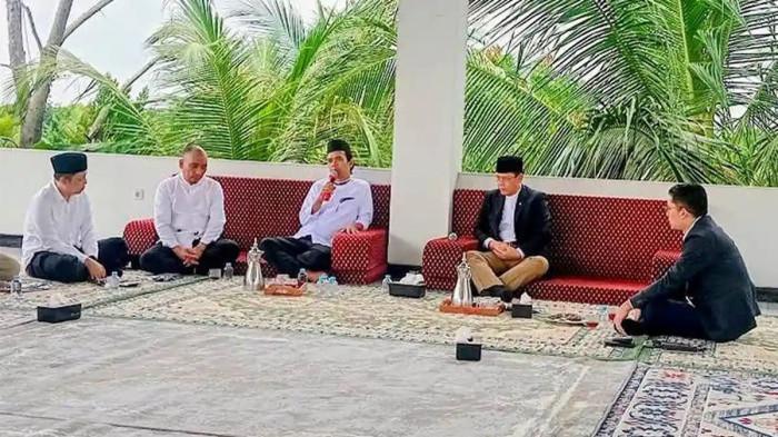 Ustadz Abdul Somad dan mardiono