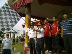 Wagub Sulsel Lepas Jalan Santai
