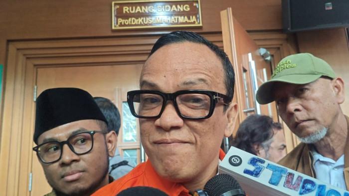 SIDANG NOEL EBENEZER - Terdakwa mantan Wakil Menteri Ketenagakerjaan RI, Noel Ebenezer di ruang sidang kasus dugaan gratifikasi dan pemerasan kepengurusan sertifikasi K3 Kemenaker, PN Tipikor Jakarta Pusat, Senin (20/4/2026).