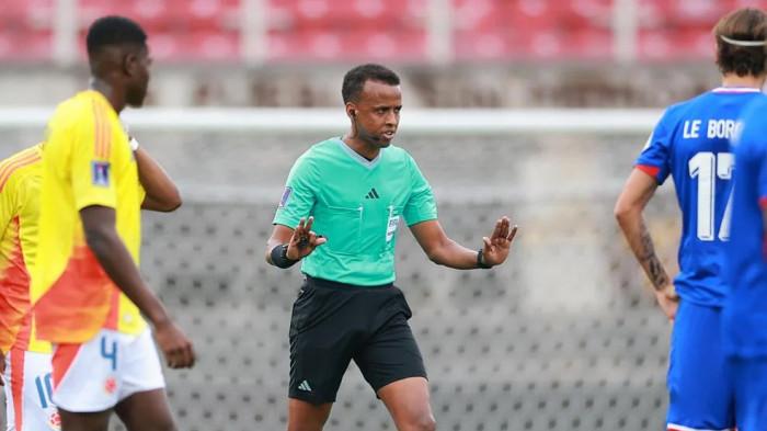 Wasit Somalia Omar Artan Dulu Ditolak Pimpin Piala Dunia, Kini Cetak Sejarah di Piala Super Eropa