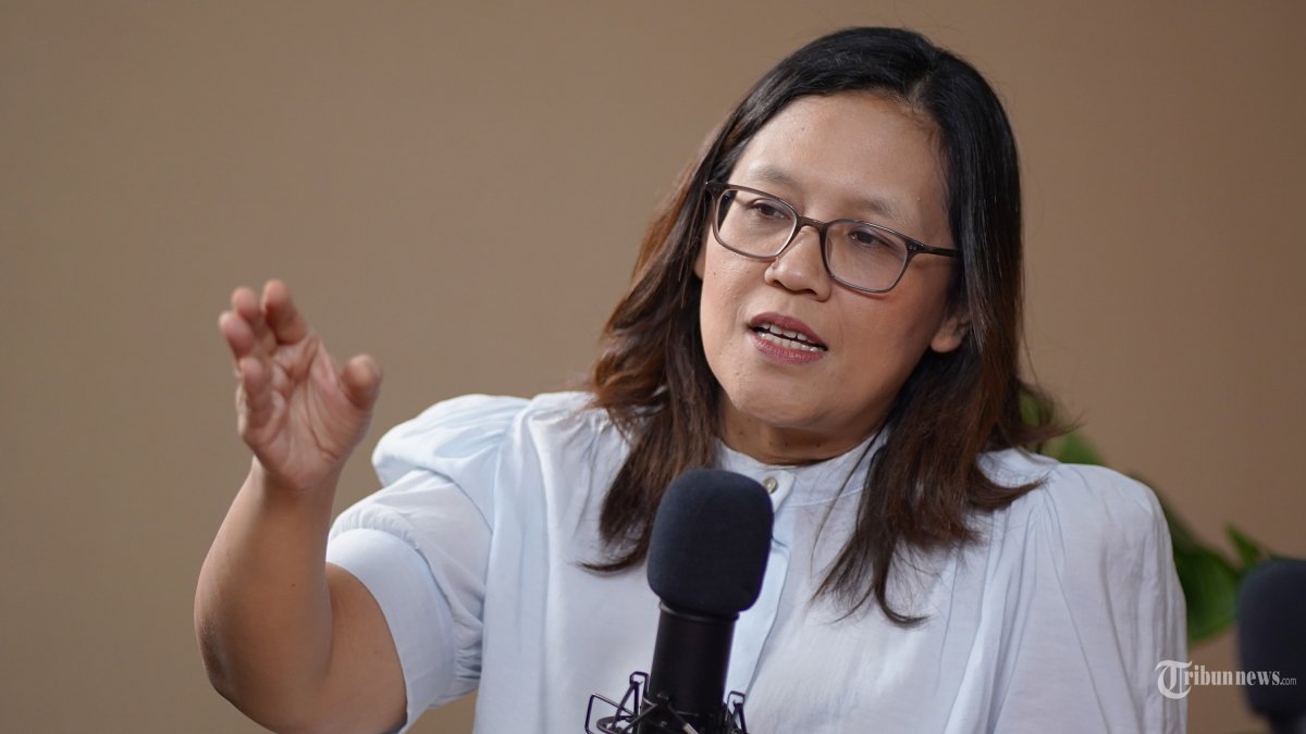 TRANSFORMASI KAI - Vice President Public Relations PT KAI Anne Purba saat diwawancarai secara khusus terkait perkembangan perkeretaapian di Studio Tribun Network, Jakarta, Jumat (9/1/2026). Anne juga menjelaskan sejumlah terobosan KAI dalam memberikan pelayanan yang maksimal kepada penggunanya di tahun 2026 ini. TRIBUNNEWS/LUTFI AKHMAL
