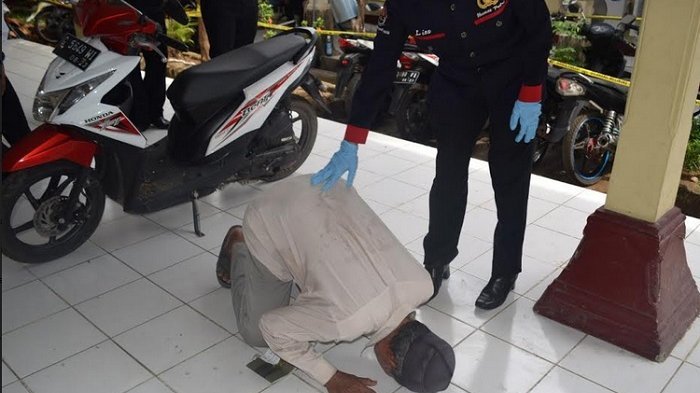 Abdul Wahid Langsung Sujud Syukur, Motornya yang Dicuri di Masjid Kembali