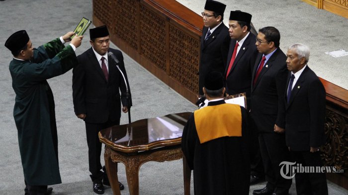 Ade Komaruddin Resmi Jabat Ketua DPR RI