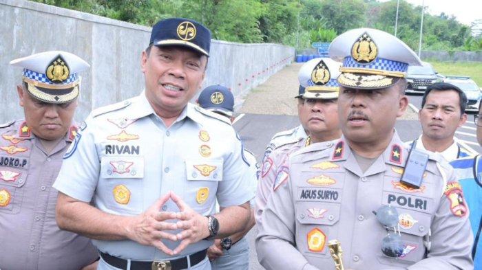 Survei Jalur Tol Cipularang, Rivan Purwantono dan Kakorlantas Polri Cek Titik Rawan Jelang Lebaran