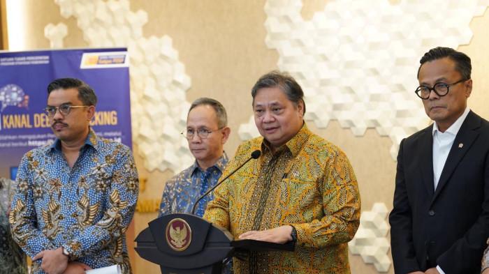 IKLIM USAHA - Pemerintah melalui Kementerian Koordinator Bidang Perekonomian meluncurkan Kanal Debottlenecking Satuan Tugas Percepatan Program Strategis Pemerintah (Satgas P2SP). Menteri Koordinator Bidang Perekonomian Airlangga Hartarto, di Kantor Kemenko Perekonomian, Jakarta, Selasa (16/12/2025) mengatakan, langkah ini sebagai wujud nyata komitmen dalam menciptakan iklim usaha yang kondusif, transparan, dan responsif.