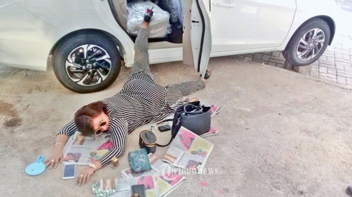 Gaya Unik Mega Makcik 'Lengket' Lakukan Falling Star Challenge