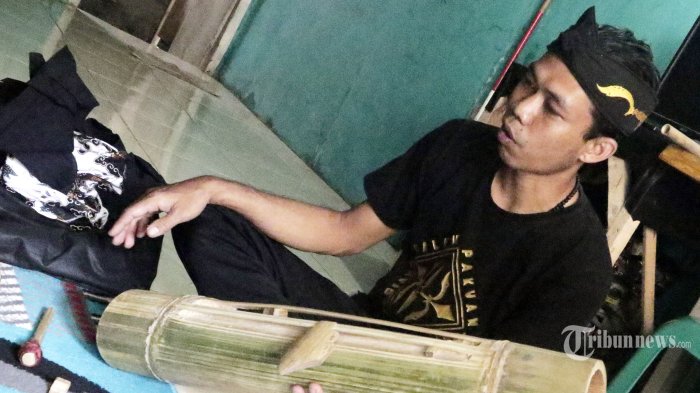 Kunci Jawaban Seni Budaya Kelas 8 Halaman 54 55 Bab 4: Jenis Alat Musik dan Cara Memainkannya