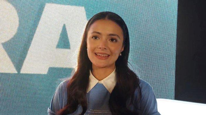 Amanda Rawles pemeran Laura dalam film 'Laura' di kawasan Setiabudi Jakarta Selatan, Senin (27/5/2024).