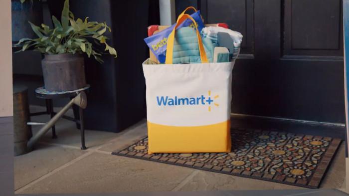 PERUSAHAAN TERBESAR - Tangkap layar YouTube Walmart, memperlihatkan tas belanjaan Walmart+
