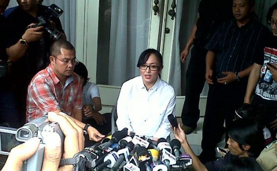 Ibu Adjie Massaid: Angie Sehat dan Tetap Cantik