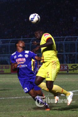 Kone Cetak Brace, Persipura sementara Ungguli Surabaya United 2-0