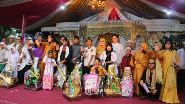 Puluhan Artis Hadiri Buka Puasa Bersama 1000 Anak Yatim Piatu