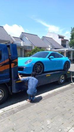 Aset Doni Salmanan Mulai Disita, Mobil Porsche hingga Motor Mewah di Padalarang Diangkut Polisi