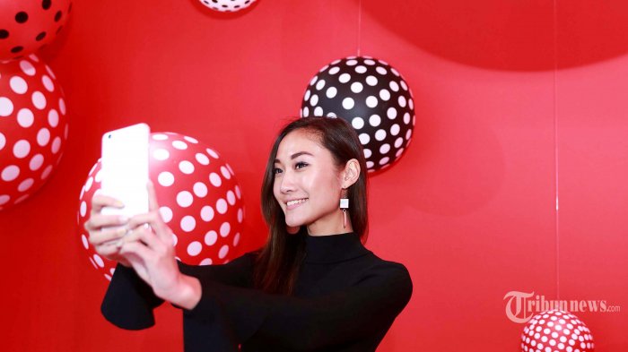 Pemegang 'Asia's Next Top Model' 2015 Ayu Gani Hadiri Peluncuran OPPO F3 Plus