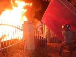 Soppeng Memanas Kantor Camat Lalabbata dan Surat Suara Dibakar