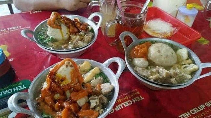 Makan Siang Enak di Semarang, Nikmati Sajian Bakso Wajan Mbak Handa yang Unik