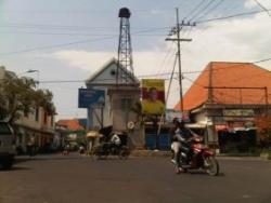 Baliho Ical dan Minuman Diprotes Mata Seger