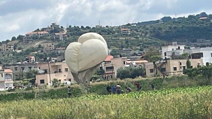 Hizbullah Hancurkan Balon Mata-mata Israel, Tembakkan Roket ke Markas IDF di Dataran Tinggi Golan