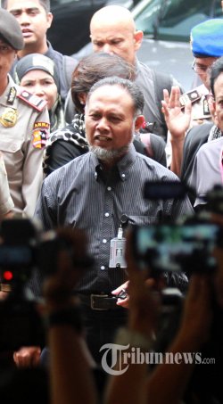 Hampir Tiga Pekan Jadi Tersangka, Bambang Widjojanto Masih Aktif di KPK