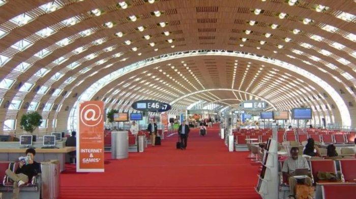 Prancis Wajibkan Turis Asal China Jalani Tes Covid-19