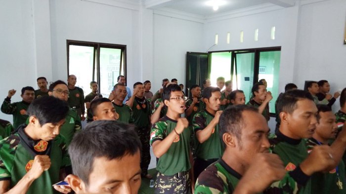50 Anggota Banser Kecamatan Kencong, Jember, Digembleng Ilmu Kebal Serangan Teror Bom