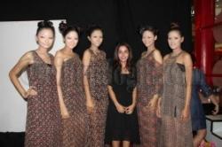 Batik Sederhana Berkesan Glamour Etnik