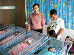 Sontaria Lahirkan Bayi Kembar 4 di Tahun Naga