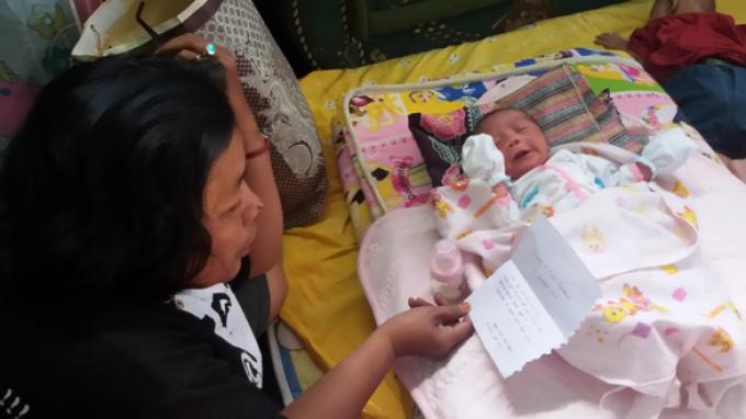 Bayi Misterius di Depan Rumah Dikira Paket Pos