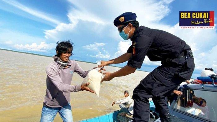 Dalam Dua Hari, Bea Cukai Salurkan Sembako di Tiga Kota di Pulau Sumatera