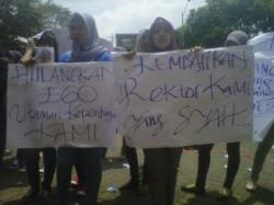 Dualisme Yayasan, BEM Universitas Kanjuruhan Malang Gelar Demo