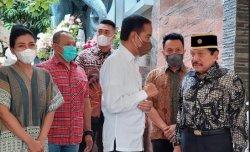 Presiden Jokowi Jenguk Hendropriyono
