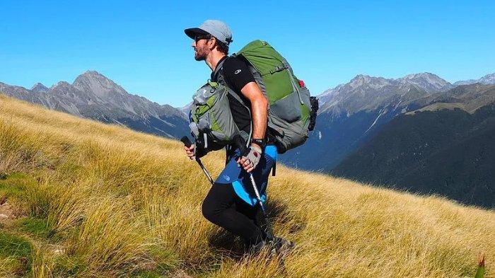 Bodypack sering digunakan untuk mendaki gunung ataupun travelling.