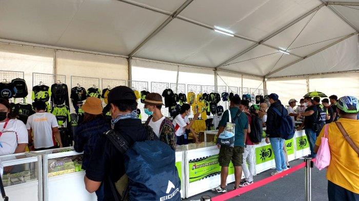 MotoGP Mandalika - Booth Valentino Rossi Masih Jadi Primadona di Sirkuit Mandalika