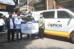 Program Kemaslahatan Haji dan NU Care-LAZISNU Sumbang Mobil Ambulans