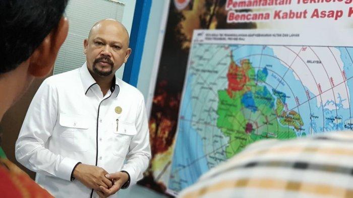 Kunjungi Posko Hujan Buatan, Kepala BPPT Pantau Karhutla Riau