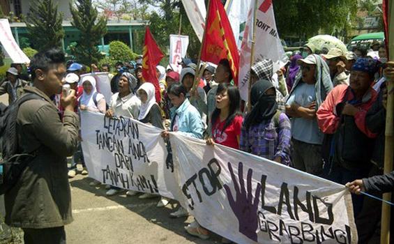 Warga Pangalengan Tuntut Pembebasan Dua Terdakwa