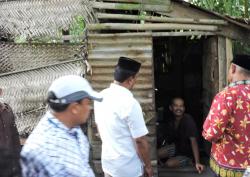 Bupati Bireuen Perintahkan Bangun Rumah Warganya yang Rata Dilalap Api