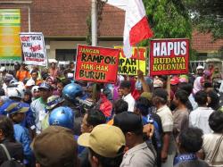 Lagi, Buruh PDP Kahyangan Jember Demo
