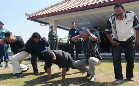 Calo-calo Tiket Berkeliaran di Bandara Ngurah Rai