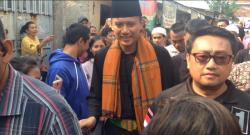 Agus Harimurti Keliling Palmerah Gunakan Pakaian Adat Betawi