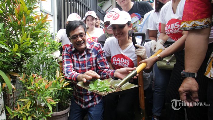 Doa Djarot: Semoga Penyebar 'Hoax' Diampuni Dosa-dosanya