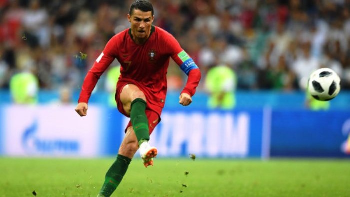 Cristiano Ronaldo Kecepatan Larinya Kalahkan Arjen Robben di Piala Dunia