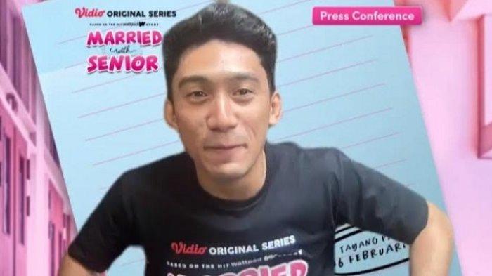 Series Married with Senior Jadi Debutnya Berakting, Daffa Wardhana Deg-degan Jelang Penayangan