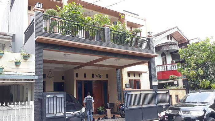 Perampok Bersenjata di Duren Sawit Gasak Perhiasan dari Rumah Mewah