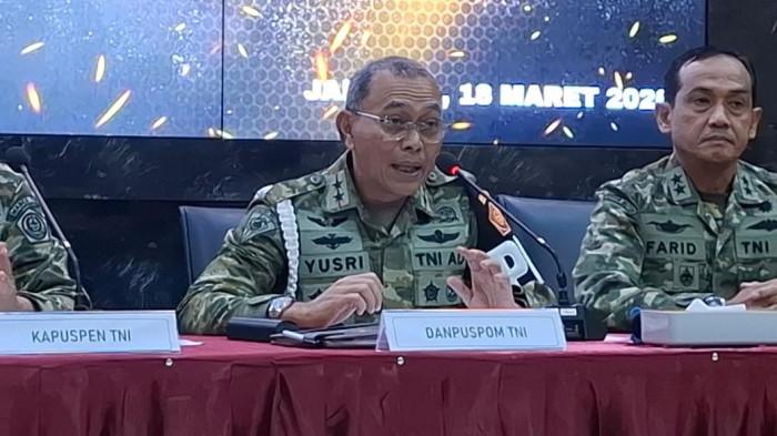 TEROR AIR KERAS - Komandan Pusat Polisi Militer (Danpuspom) TNI Mayjen Yusri Nuryanto saat konferensi pers di Markas Besar TNI Cilangkap Jakarta Timur pada Rabu (18/3/2026). Yusri mengatakan akan mendalami sosok yang memberi perintah kepada empat prajurit TNI terduga pelaku penyiraman air keras kepada Wakil Koordinator KontraS Andrie Yunus.