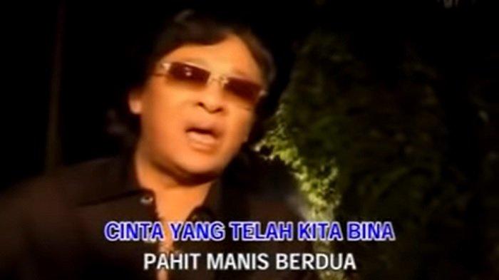 Deddy Dores Cintaku Tak Terbatas Waktu klip