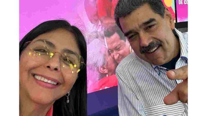 AMERIKA VS VENEZUELA. Mahkamah Agung Venezuela memerintahkan Wakil Presiden Delcy Rodríguez untuk mengambil alih tugas dan wewenang sebagai presiden sementara Venezuela. Unggahan Delcy sekitar 11 minggu lalu di akun Instagramnya @delcyrodriguezv.